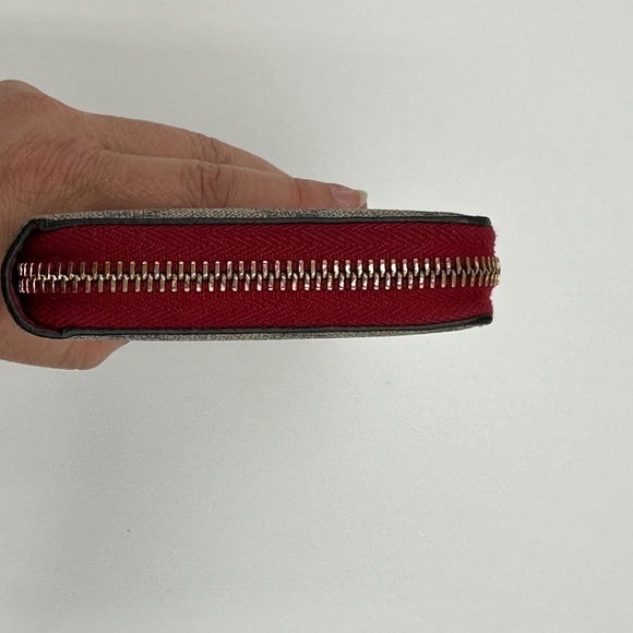 GUCCI Mystic Cat Zippy Wallet w Box, Ribbon & Gucci Tissue Paper - Picture 7 of 13